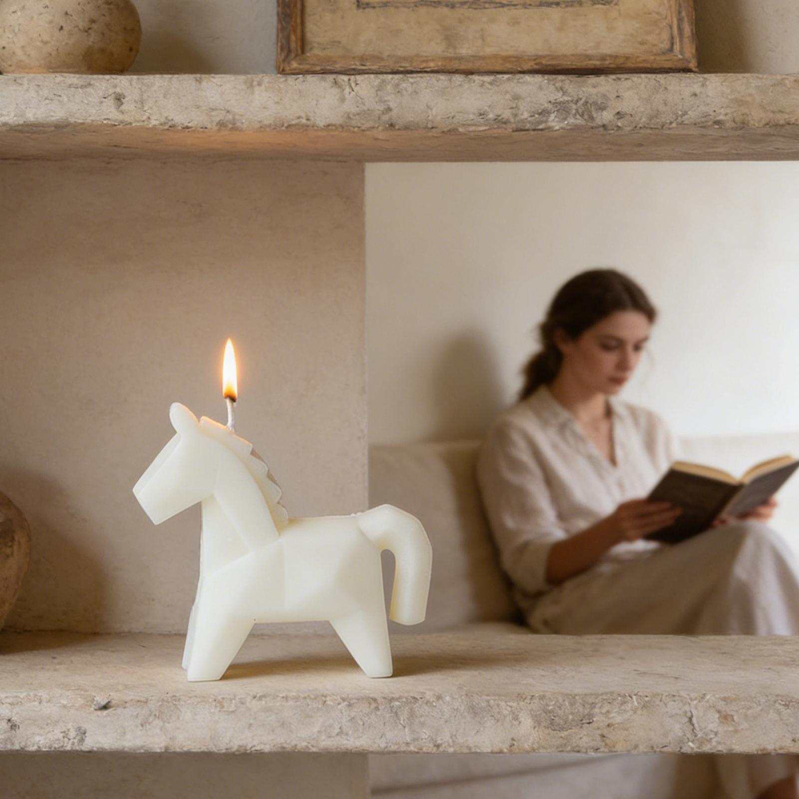Horse Figure Scented Candle Tr - Model Kit Horse recension och pris